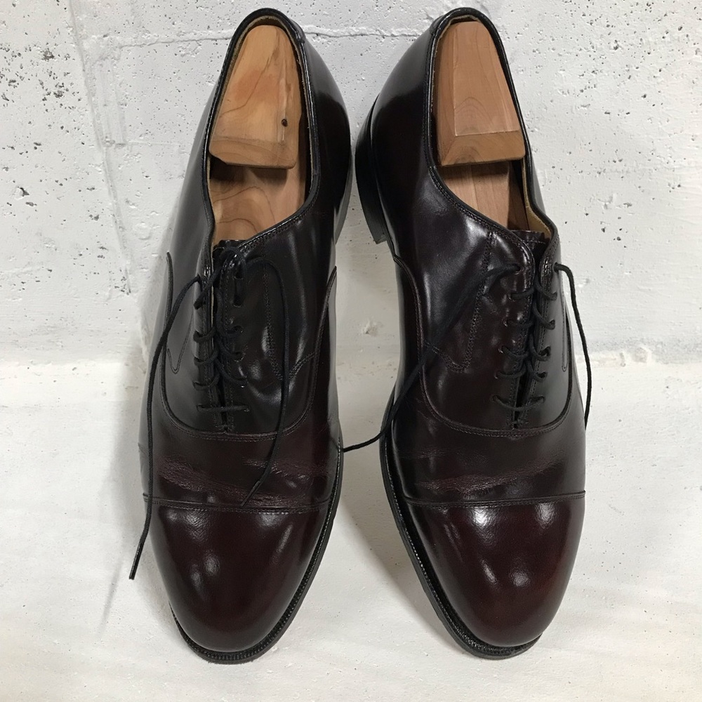 JOHNSTON & MURPHY cap toe dress shoes in oxblood - circa 1980’s!!! MINT!